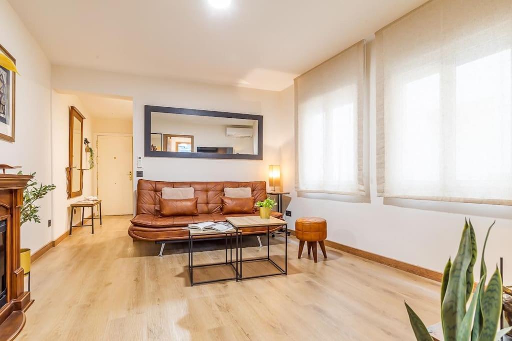 Apartamento Reformado Y Tranquilo Junto A Gran Via Madrid Extérieur photo